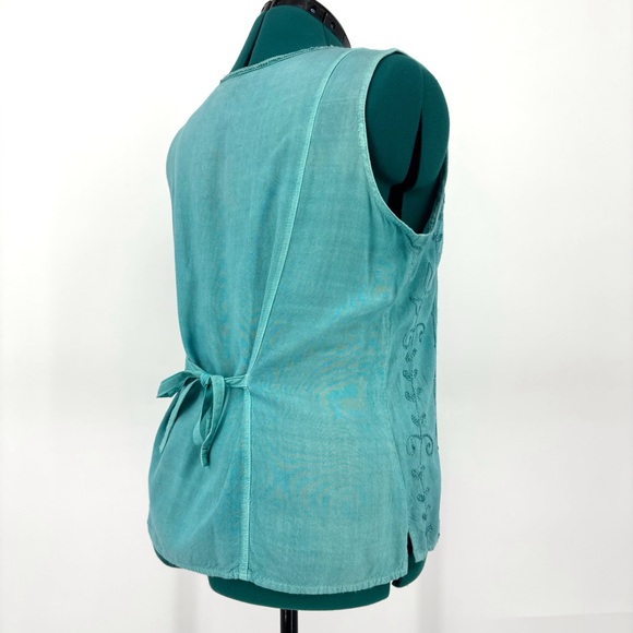 Papa Teal Embroidered Stripe V-Neck Button Front Tie Back Sleeveless Top, Medium - Picture 9 of 16